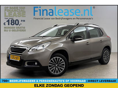 Peugeot 2008 - 1.2 PureTech Pano Airco Trekhaak LED Navi PDC 16&quot;LMV 